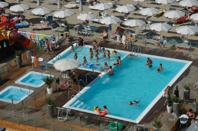 Hotel Le Terrazze Riccione Exterior foto