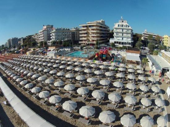 Hotel Le Terrazze Riccione Exterior foto