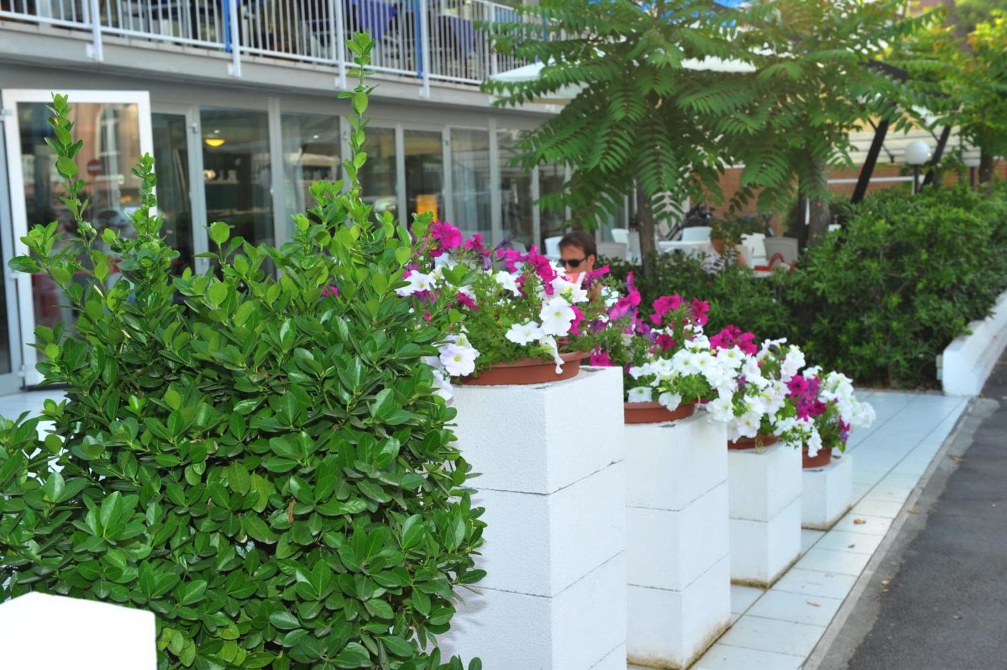 Hotel Le Terrazze Riccione Exterior foto