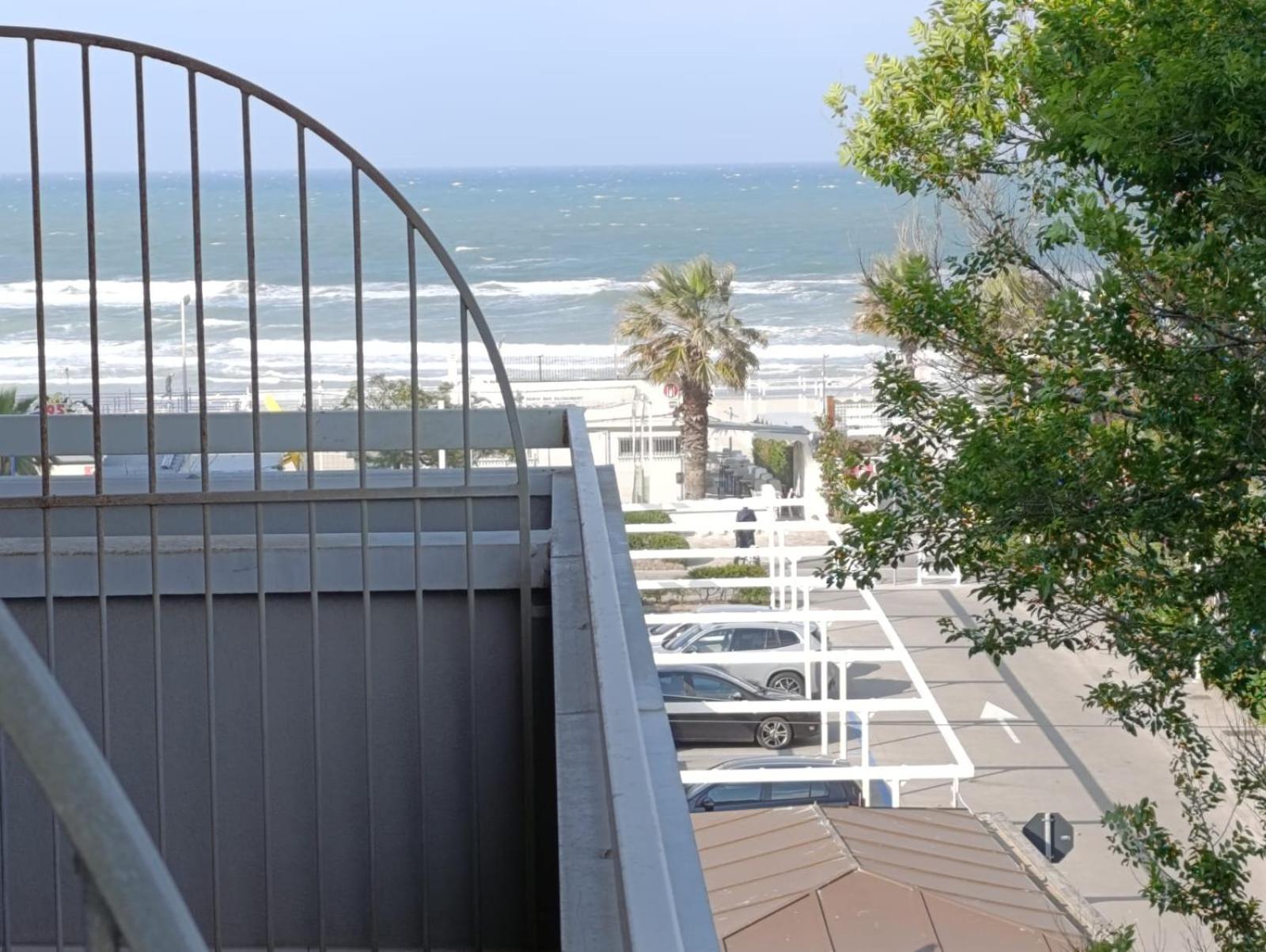 Hotel Le Terrazze Riccione Exterior foto